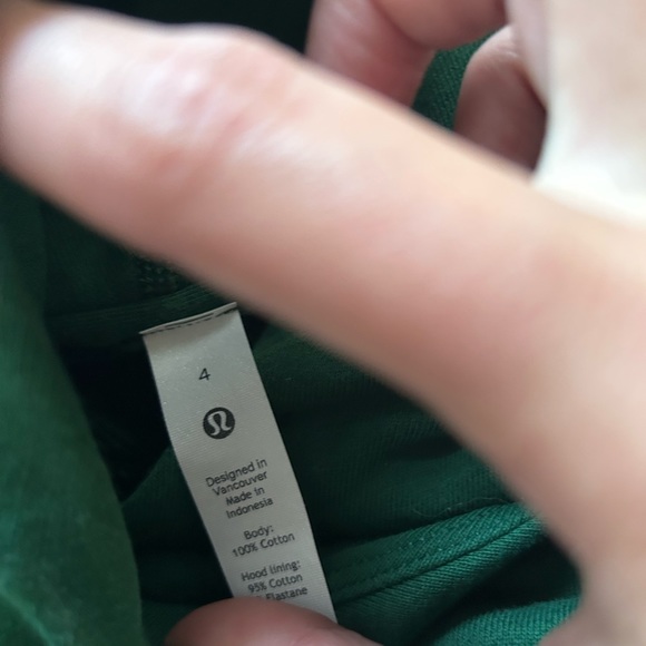 Lululemon relaxed cropped hoodie - Picture 4 of 4